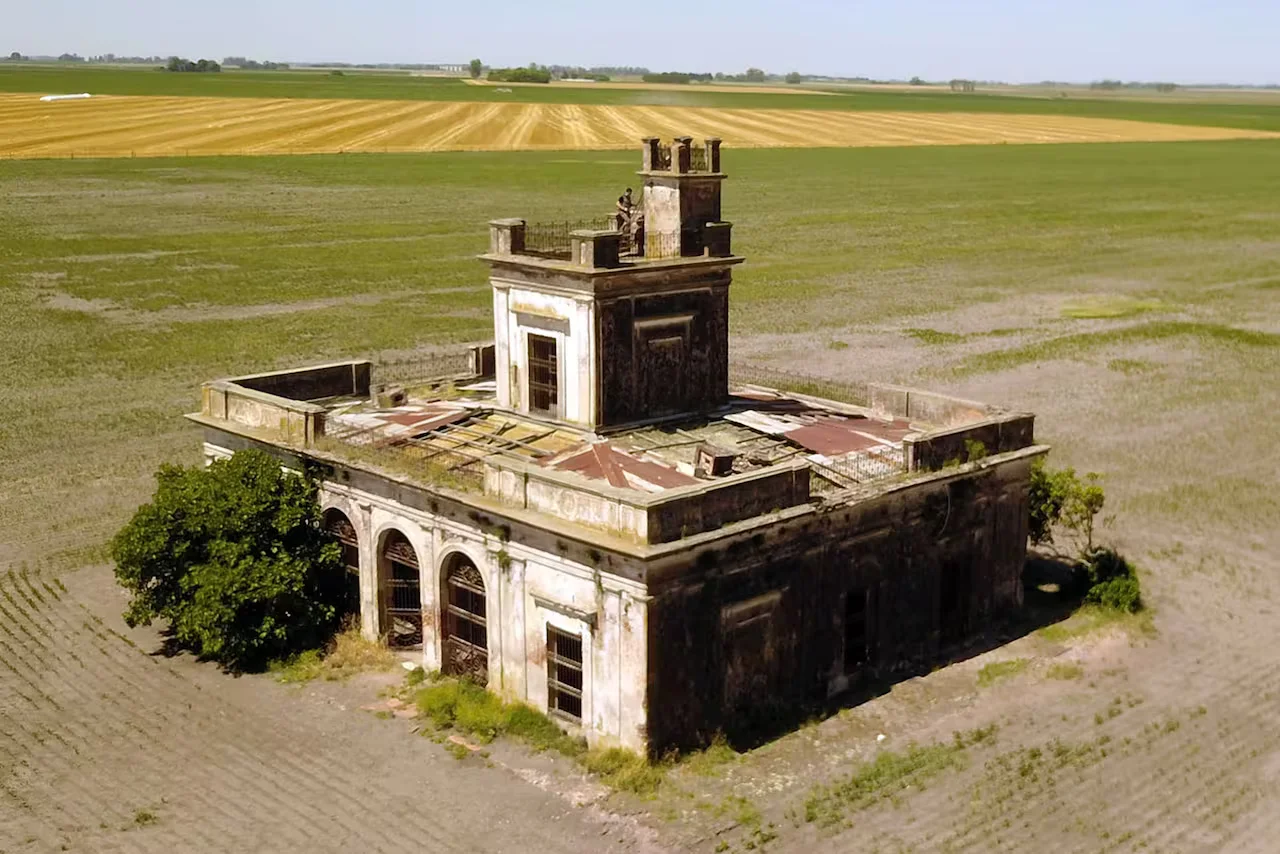 Casco en ruinas de La Chica